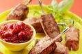 Mini-brochettes de foie de veau et chutney de framboise