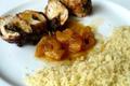 Blancs de poulet farcis aux dattes, sauce à l'orange et à l'abricot