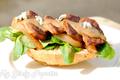 Tartines aux poires, magret et roquefort