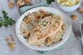 Blanc de poulet en sauce aux Noix de Grenoble AOP
