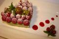 Un cœur pistache framboises rien que pour toi ....maman
