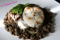 Merlu grillé sur lit de lentilles au lard