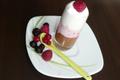Verrines de 3 mousses : chocolat, framboise, noix de coco