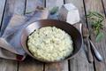 Risotto aux herbes et Pyramide de Valençay