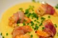 Polenta crémeuse au mascarpone et crevettes au lard