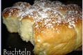 Marzipan-Buchteln ou petite brioche fourrée à la pâte d'amande