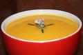 Velouté automnal de potiron au cheddar fondu et romarin