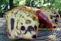 Cake aux gésiers confits, baies de cassis & tomme de montagne