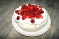 Pavlova aux fruits rouges.... d'été !