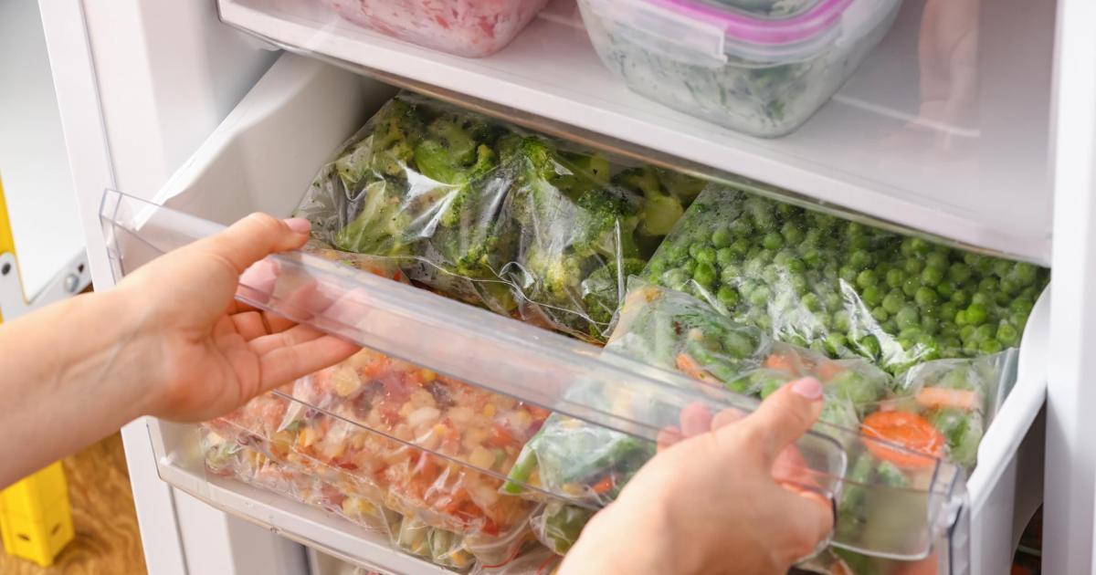 Avant de cuisiner, faites toujours ceci pour vérifier si un produit congelé est encore bon ! - 750g.com
