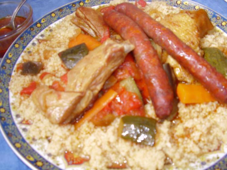 Couscous royal (agneau, poulet, merguez) : Recette de Couscous