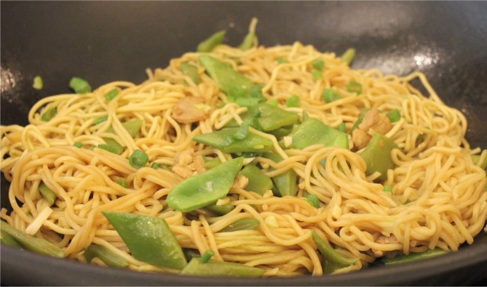 Recette - Nouilles chinoises sautées aux haricots plats en vidéo 