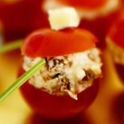 Recette Tomate cerise aux deux tomates qui rend chèvre - 750g.com