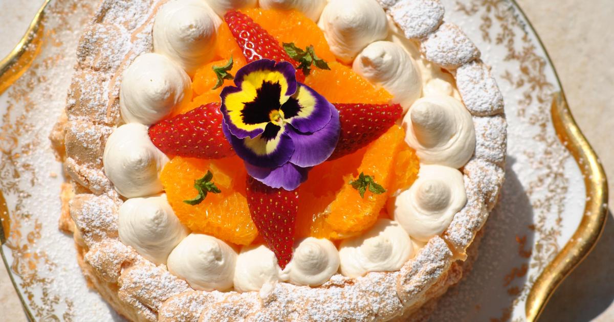 Recette Pavlova A L Orange Et Fraises De Christophe Michalak En Video