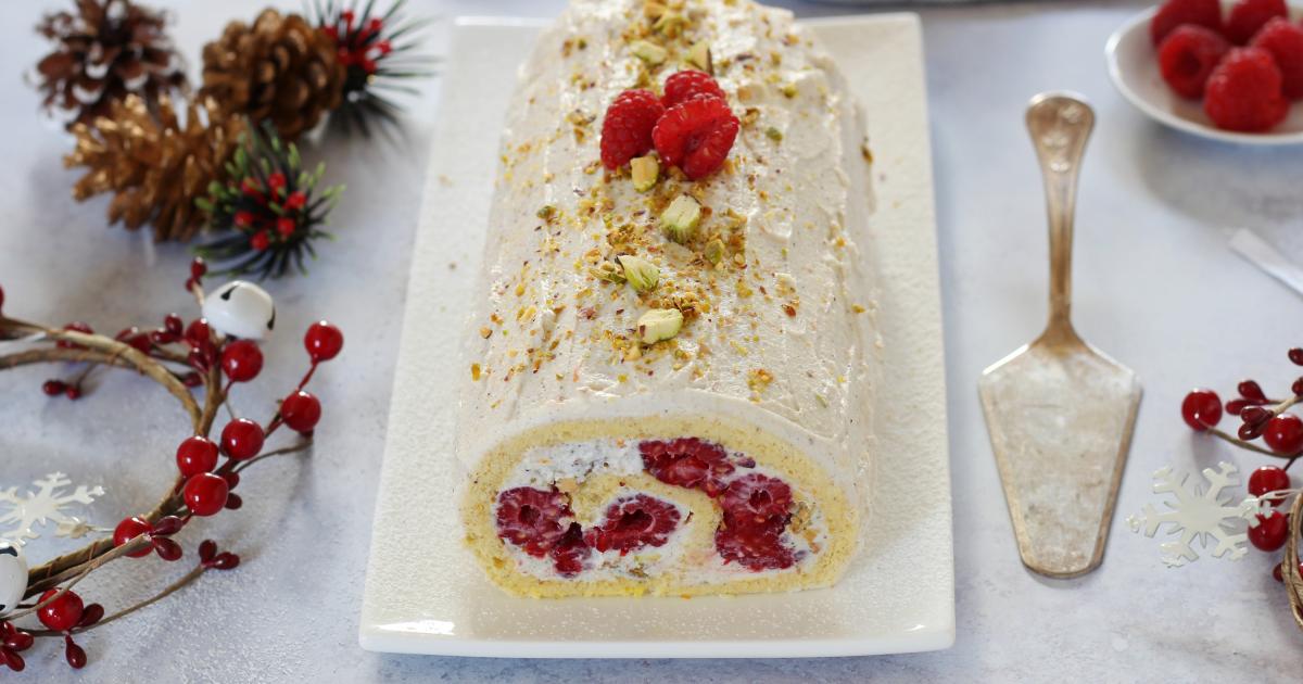 Recette Buche Roulee A La Ricotta Framboises Et Pistaches En Video