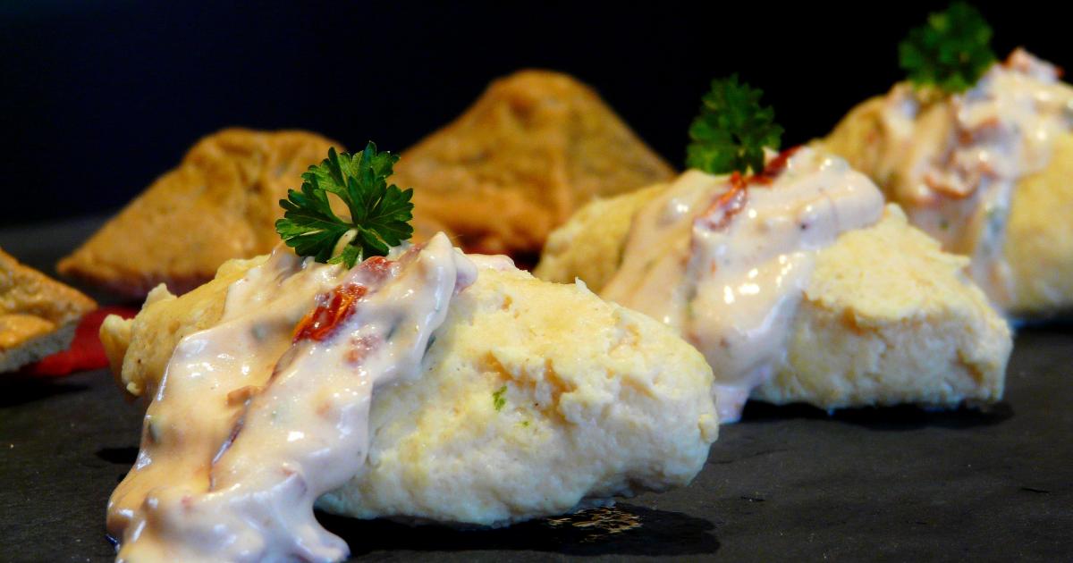 Recette Gateau De Foies De Volaille Quenelles Sauce Boursin Echalote Et Ciboulette Et Tomates Confites 750g