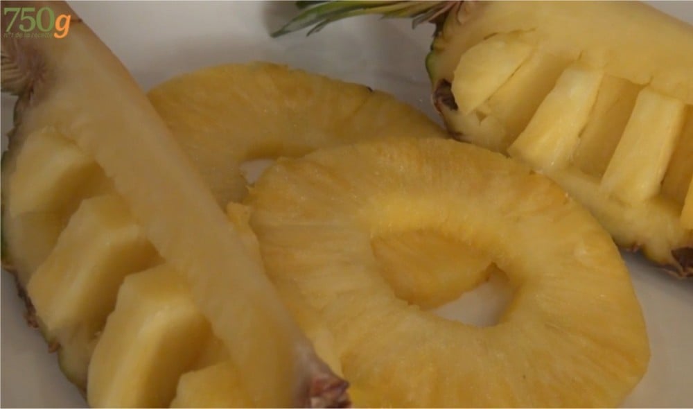 Comment découper un ananas ? voir comment découper un ananas