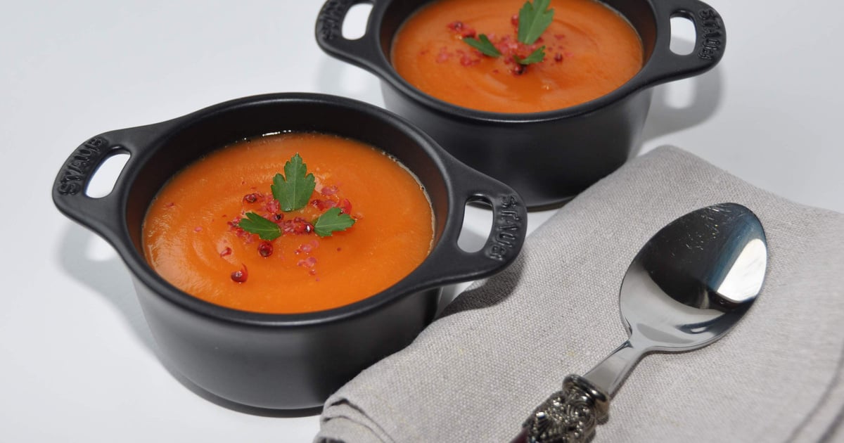 Recette Velouté de carottes et pommes de terre aux baies roses - 750g.com