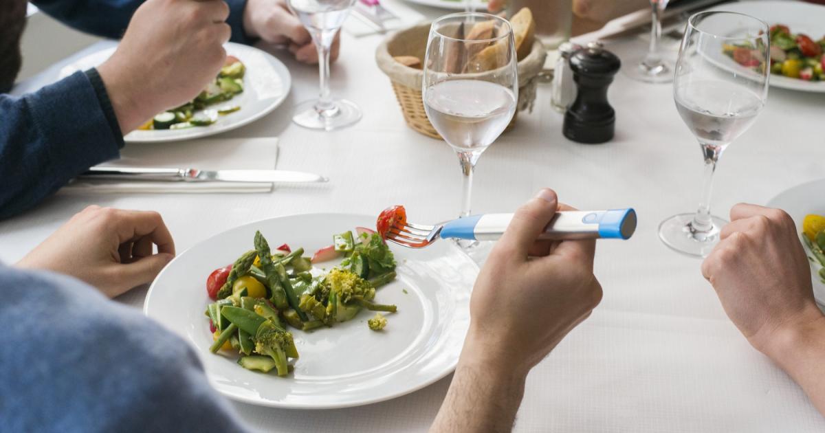 Faut-il manger avec une fourchette électronique?