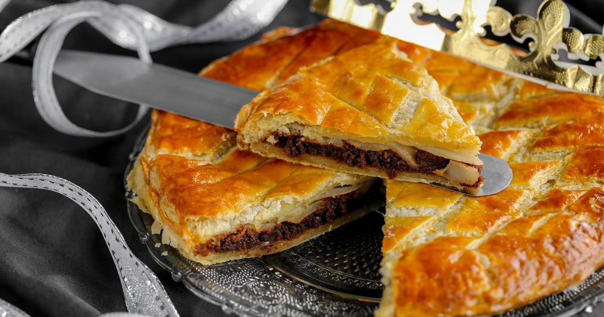 Recette Galette des Rois au chocolat et à la poire - 750g.com