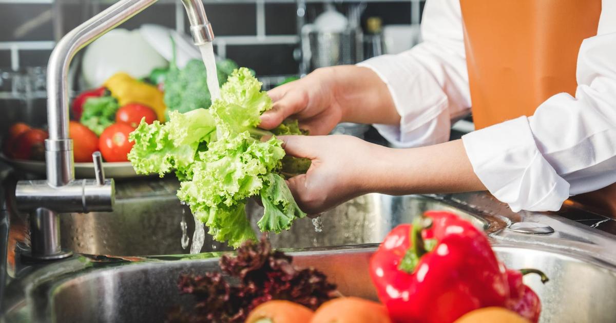 Ce légume qu’on utilise tout le temps sans le laver est pourtant l’un des plus contaminés par les pesticides – 750g.com