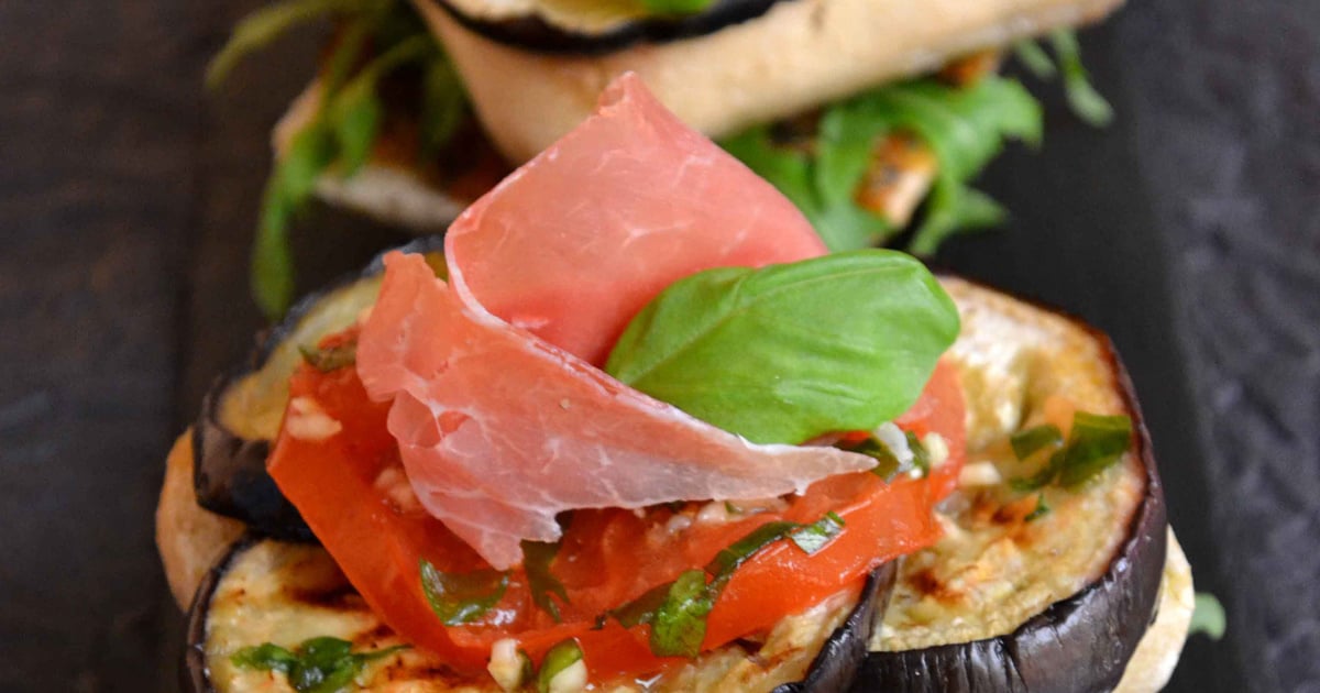 Recette Bruschettas aubergine et tomate, pesto rouge et huile au