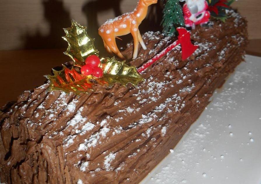 Recette - Bûche de Noël au chocolat et praliné en vidéo 