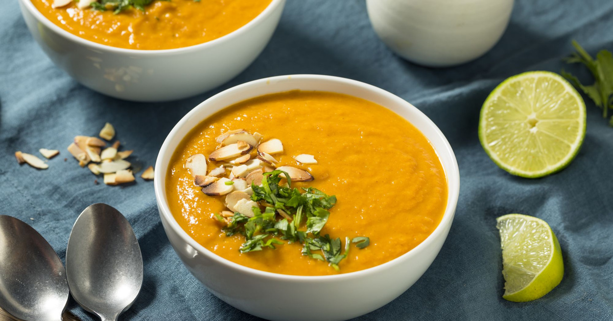 Recette Velouté de patates douces au lait de coco et tartines - 750g.com