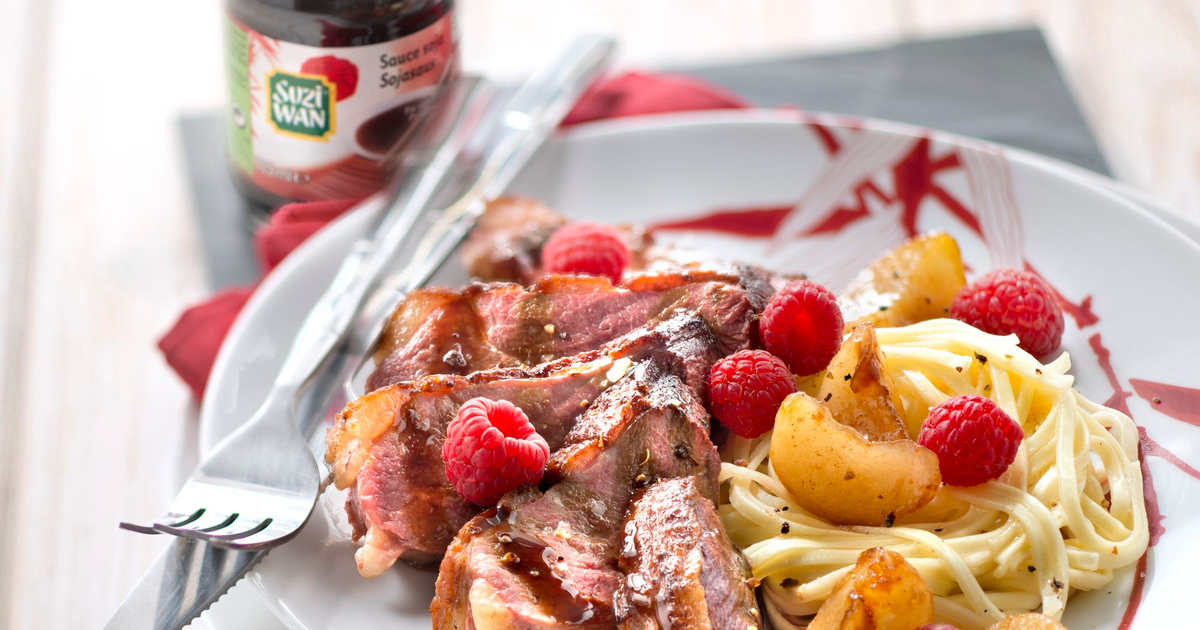Recette Magret de canard au miel et sauce soja aux framboises - 750g.com