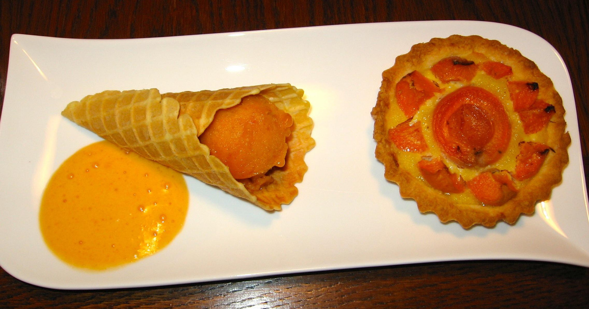 Recette Tarte moelleuse aux abricots et son sorbet - 750g.com