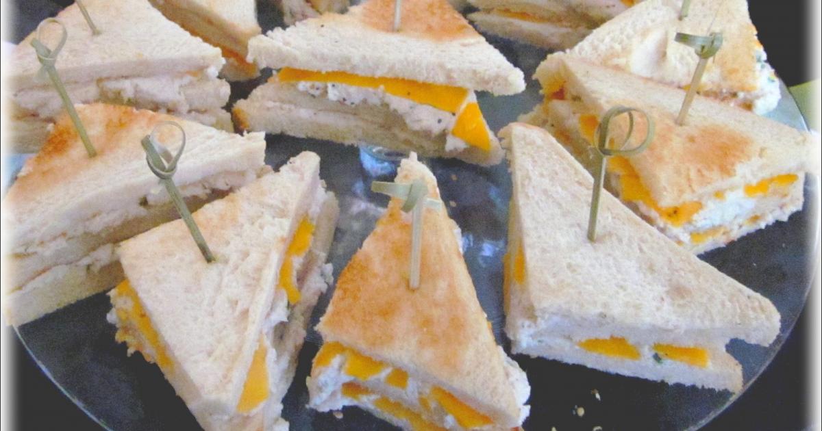 Recette - Mini club sandwich à la crème de poulet en vidéo 