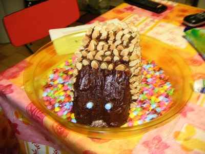 1 Hérisson Pâte d'Amande et sucre (3 cm) pour l'anniversaire de