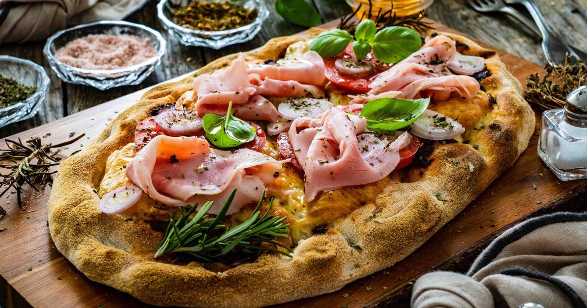 C’est quoi la pinsa ? Ce pain italien à garni qu’on voit débarquer en supermarché - 750g.com