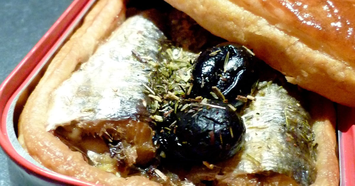 Recette Feuilletés de sardines à l'huile façon pissaladière