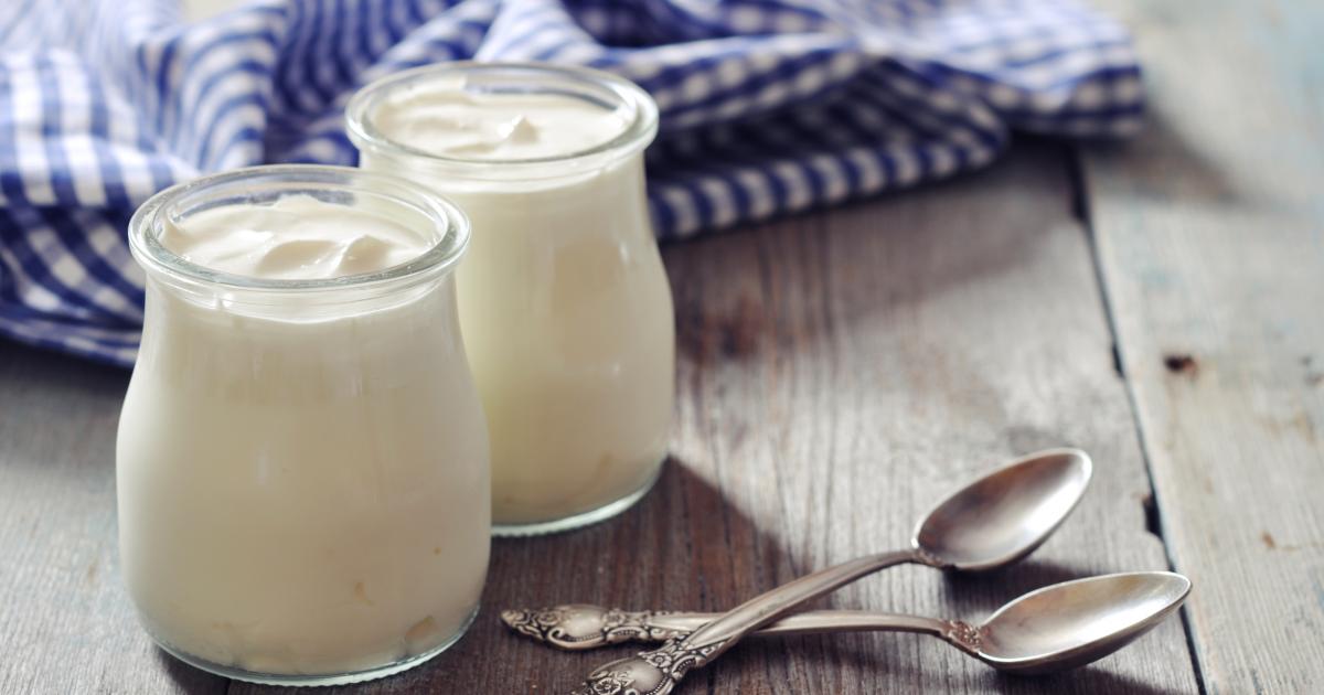 Voici l’aliment à ajouter à son yaourt pour profiter de ses bienfaits selon ce gastro-entérologue