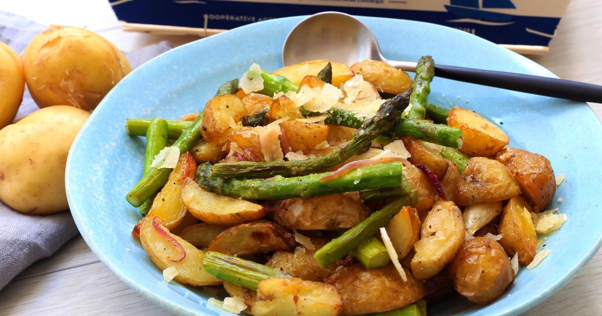 Recette Salade De Pommes De Terre Primeurs Roties Aux Asperges Vertes Et Parmesan En Video