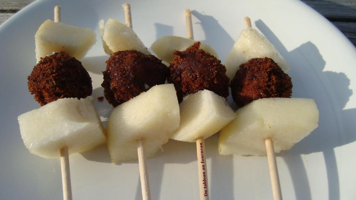 Recette - Brochettes pain-fromage pour barbecue en vidéo 