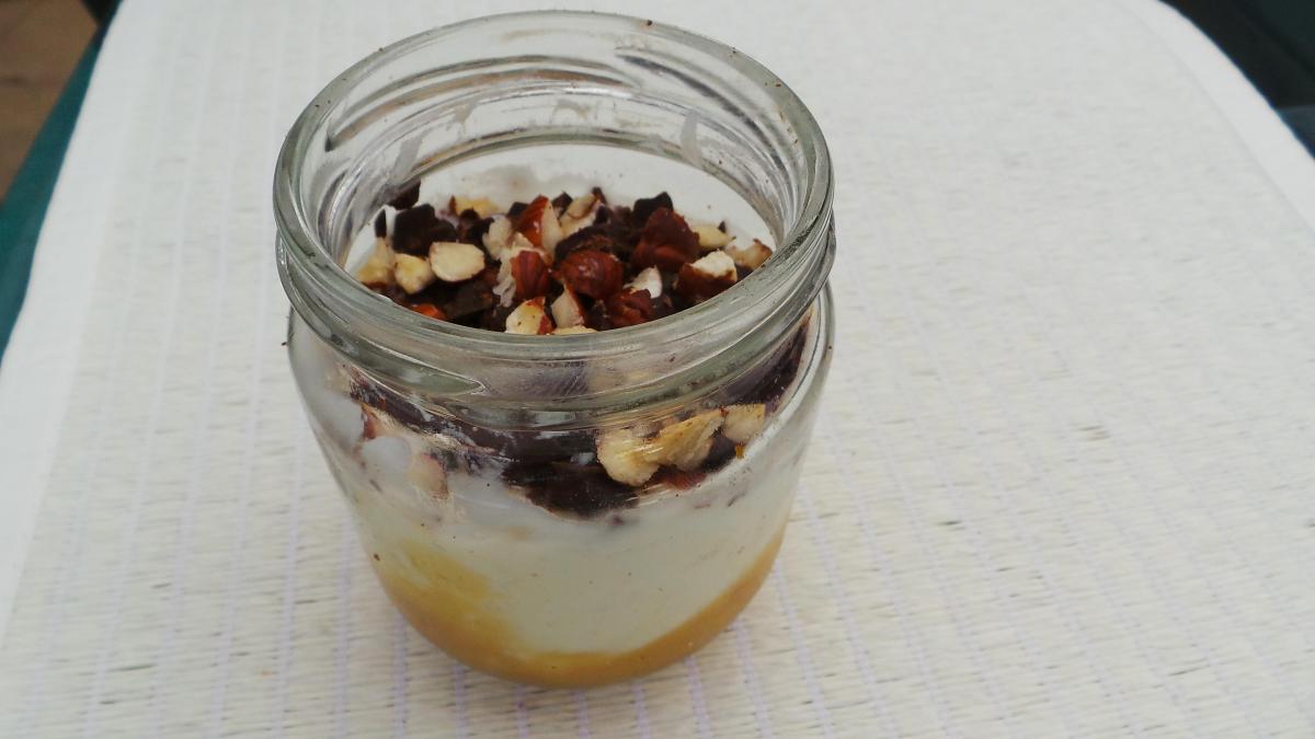 Recette - Coupe au yaourt grec et muesli en vidéo 