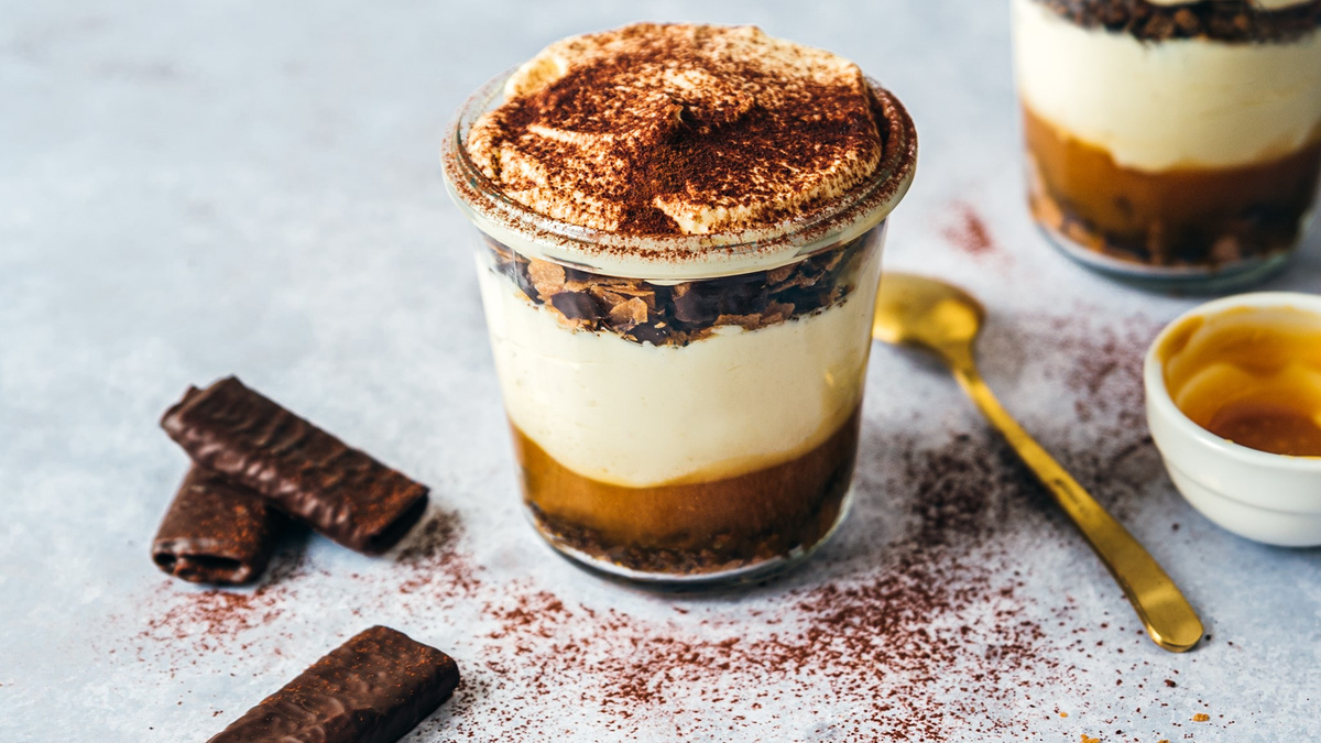 Tiramisu Caramel Beurre Sale Cyril Lignac Recette - Tiramisu caramel beurre salé & crêpes dentelle chocolat noir en  vidéo - 750g.com