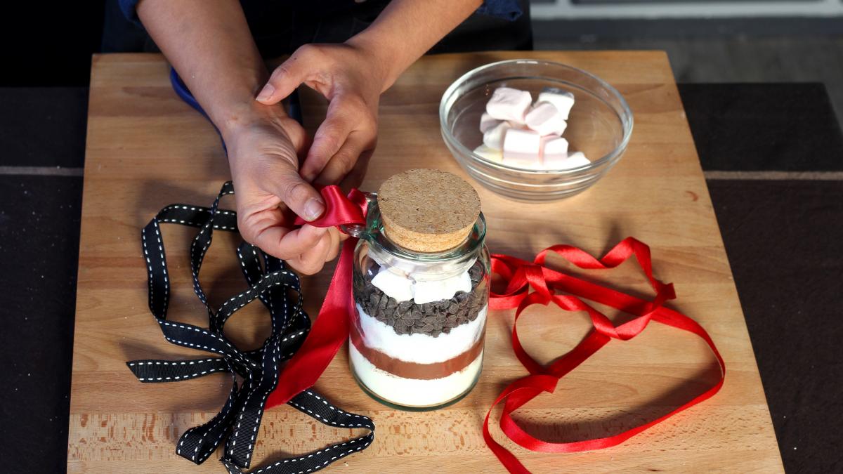 Recette - Kit pour CHOCOLAT CHAUD : un CADEAU qui ravira les fans de  chocolat ! en vidéo 