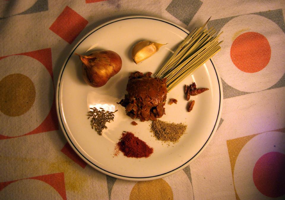 Recette : Pâte de curry rouge Thaï faites maison ! – L'île aux épices