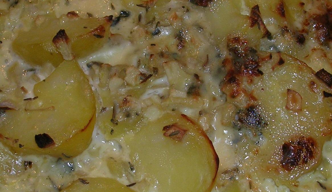 Recette - Gratin de pommes de terre au roquefort classique 