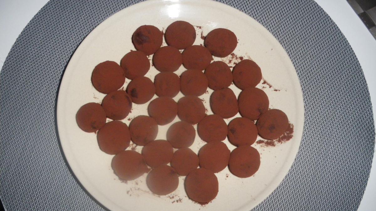 Recette des truffes surprises au chocolat noir - Féerie Cake