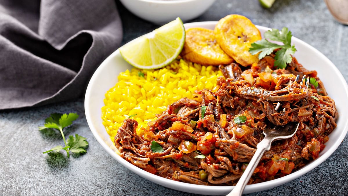 Vegetarisk ropa vieja med svamp