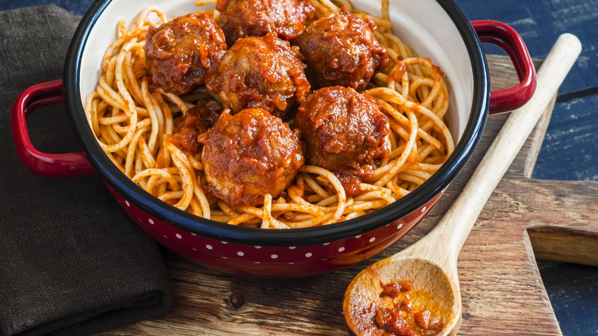 Recette - Spaghettis aux boulettes de viande en vidéo 