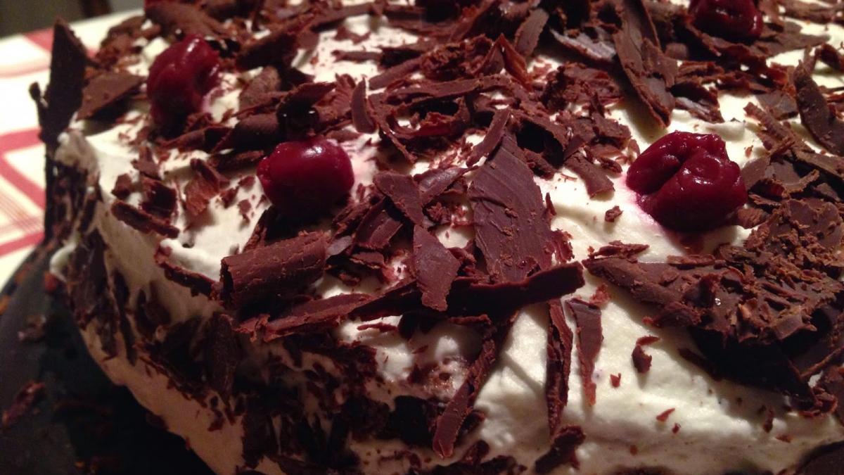 Chocolat chaud façon forêt noire · Patate & Cornichon