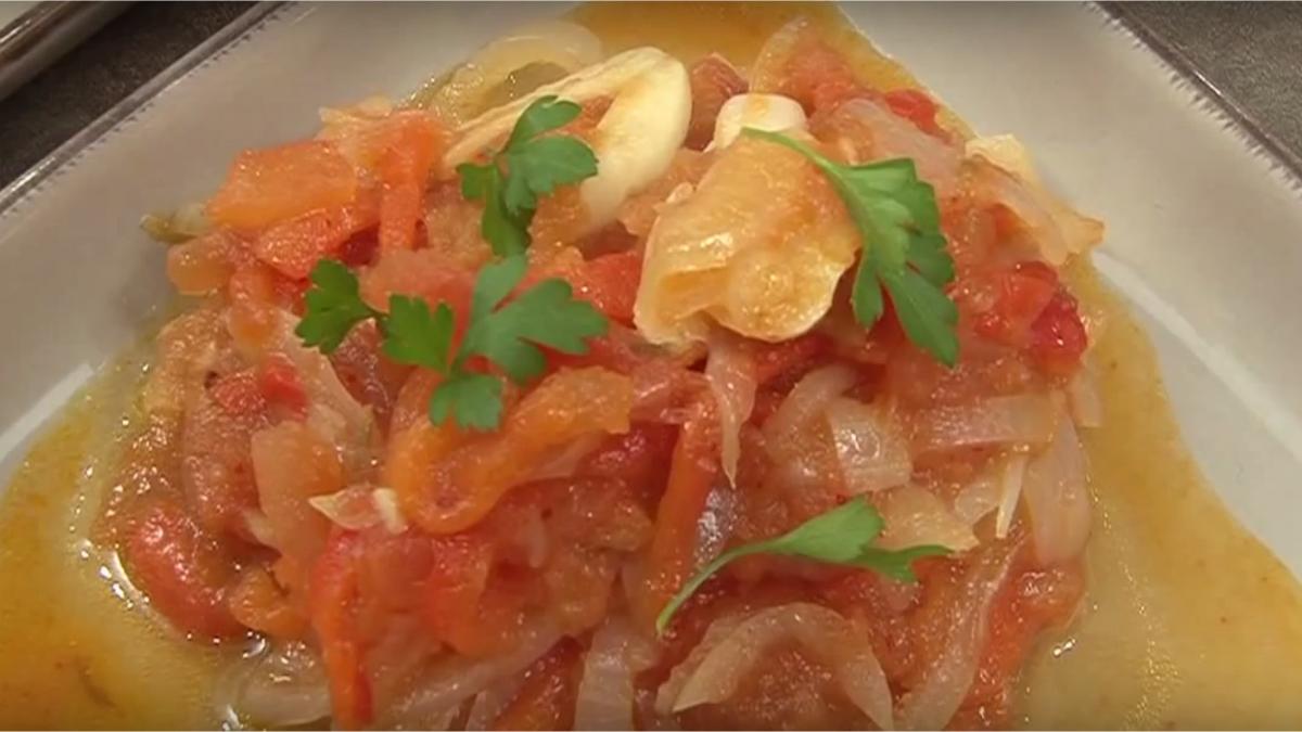 Oeufs piperade - recette végétarienne - la cerise sur le maillot