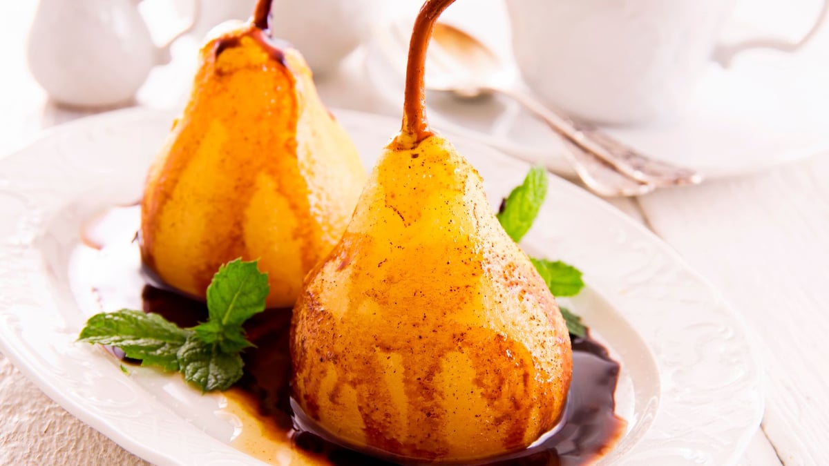 “Tellement facile” : pour de délicieuses poires au sirop et chocolat