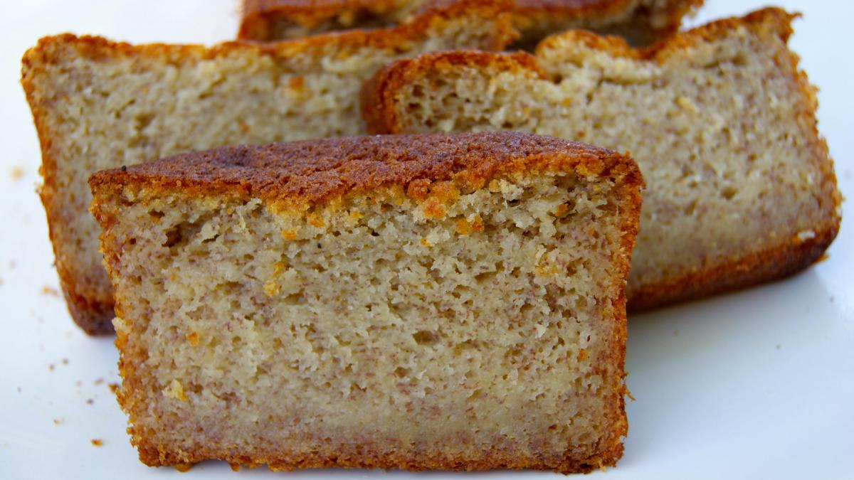 Torta alla banana - Molleux a la banane - Juls' Kitchen | Recipe | Banana  cake, Cake tasting, Banana