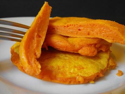 Les pancakes colorés aux légumes - Recette pour bébé